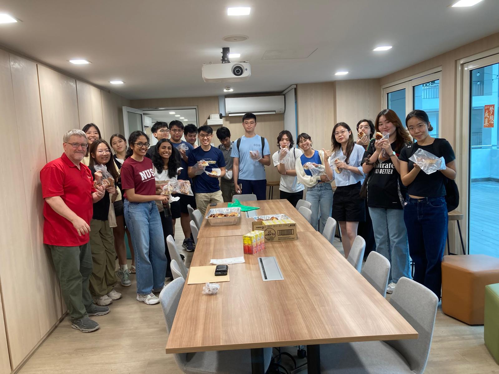 Helixians together with Block 16’s Resident Fellow, A/Prof Dan McAllister after attending the meaningful programme that understanding daily challenges faced by the visually impaired