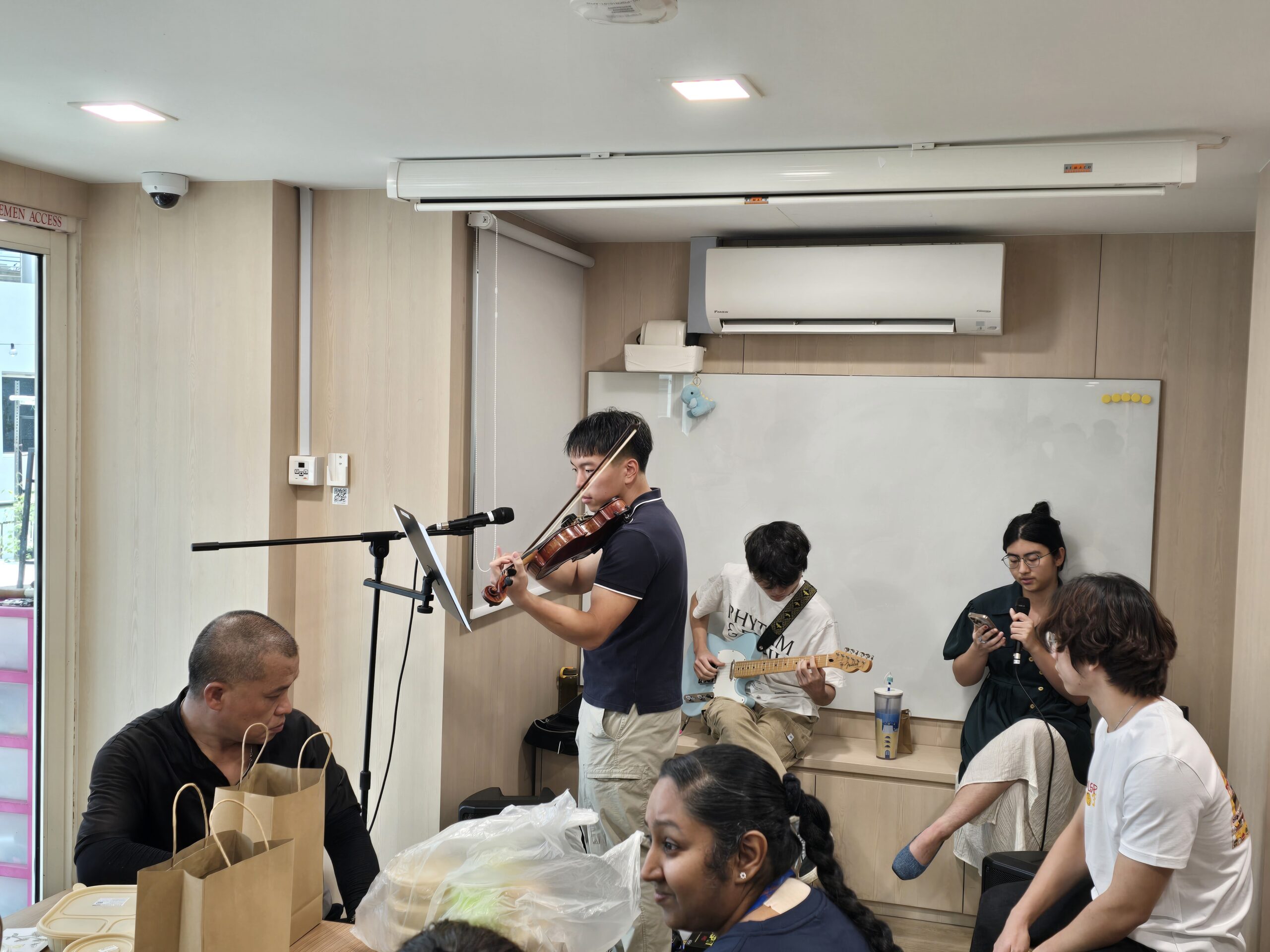 Special performance by Helix Band IG during lunch