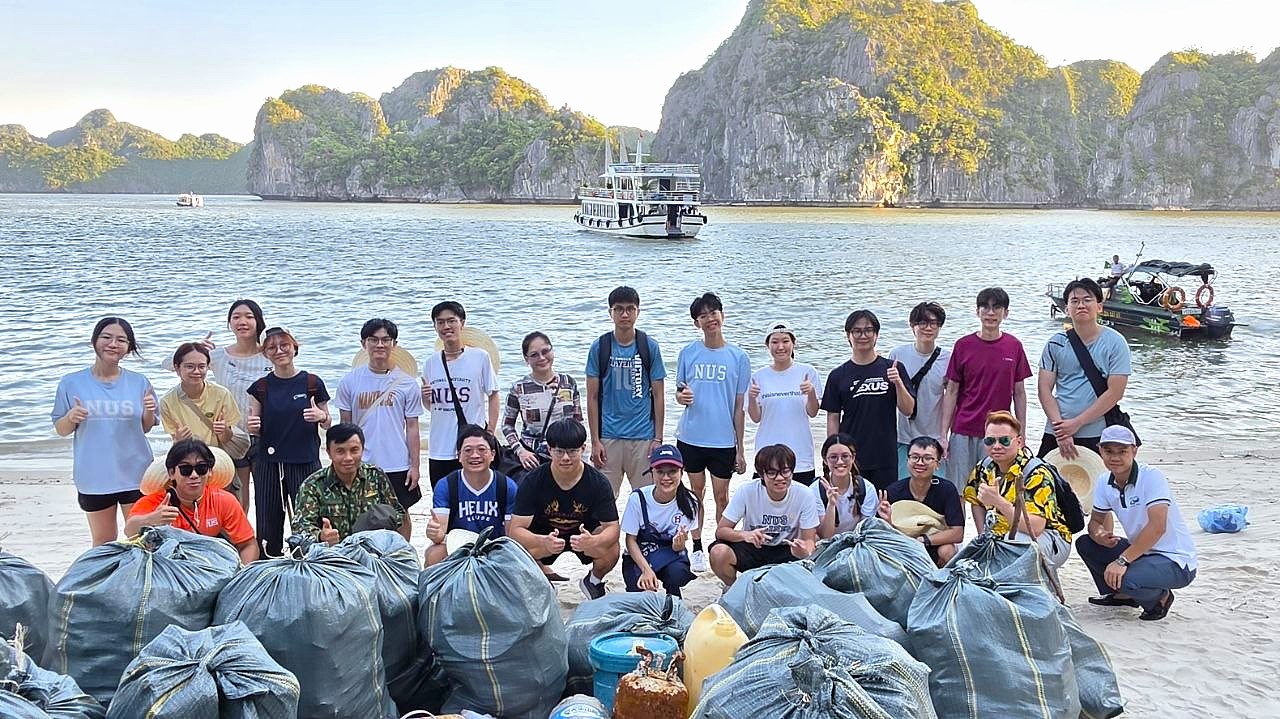 Amid the breathtaking scenery of Lan Ha Bay, students turned environmental awareness into action through a meaningful coastal clean-up, helping to preserve the bay's natural beauty for future generations
